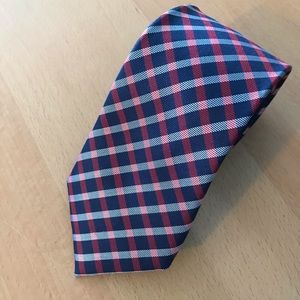 Tommy Hilfiger necktie, like new condition